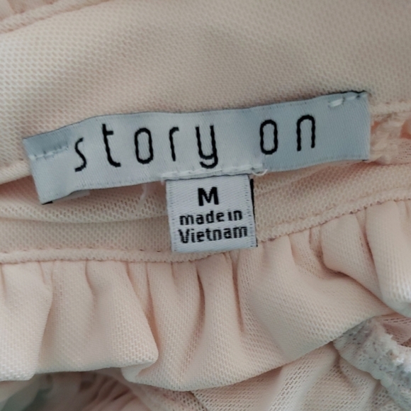 Story On Lace Pleated Ruffle Top Size M - Picture 2 of 5